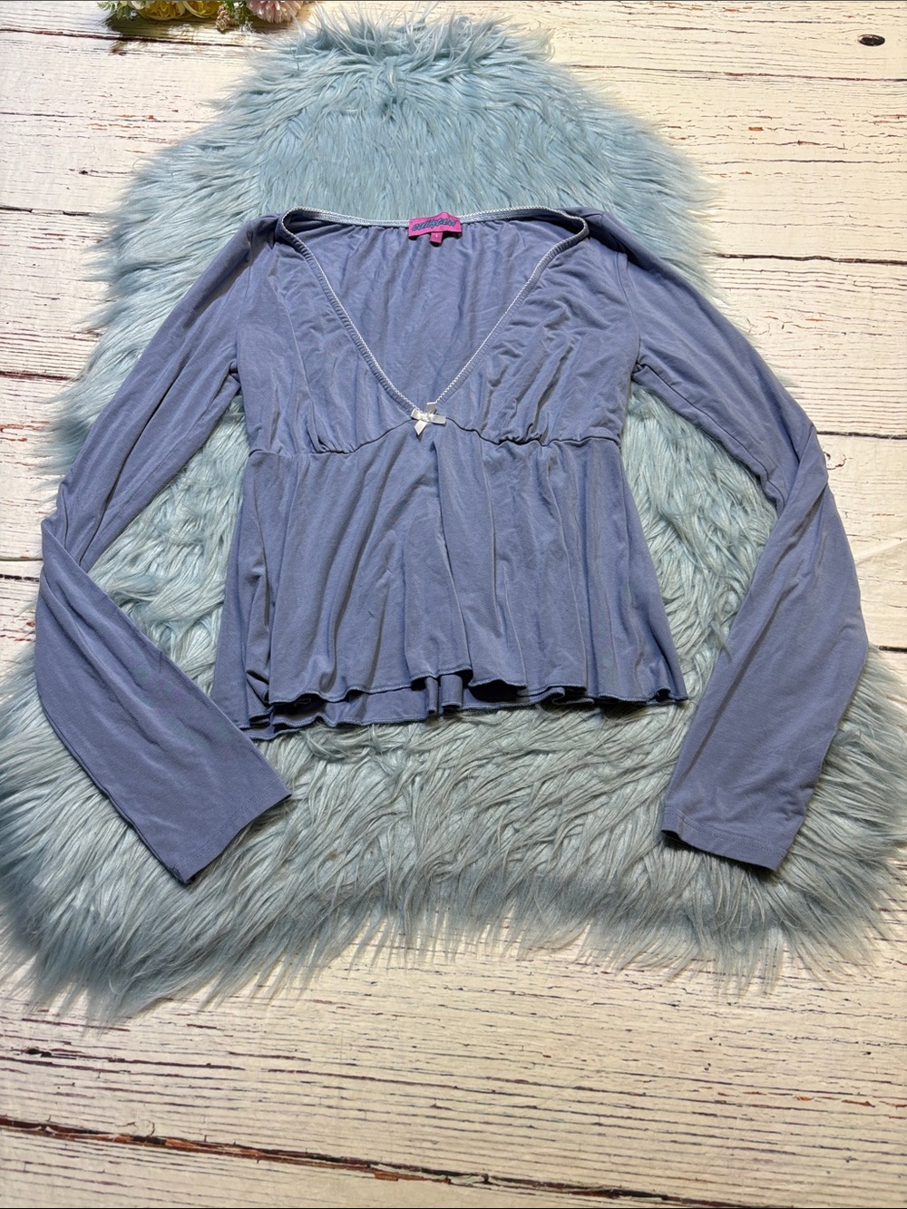Edikted Periwinkle Long Sleeve V-Neck Babydoll Top with Bow sz S